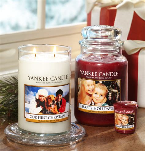 Embrace the magic of the season with Yankee Candle's festive candle holders and accessories